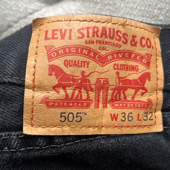 Men’s set of 2 Levi 505 Black and indigo blue jeans W 36 l 32 - Picture 2 of 7